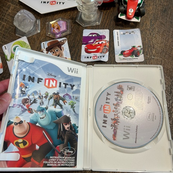 Disney Infinity Game, Figures & Cards - Picture 11 of 16